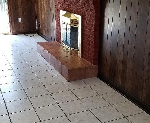 4th image of 3170 Pear St NE