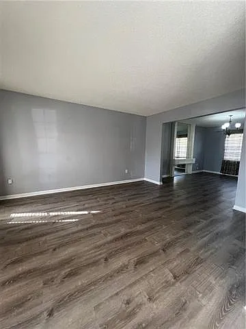 308 Raleigh Dr — Photo 8
