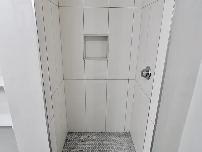 462 Saratoga St #1 — Photo 2