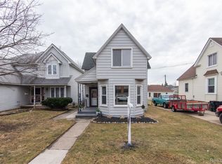 611 Plum St, Wyandotte, MI 48192