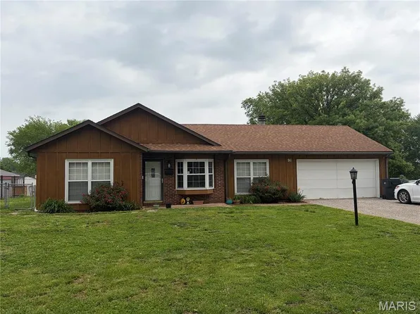 91 Arabelle Dr, Belleville, IL 62220