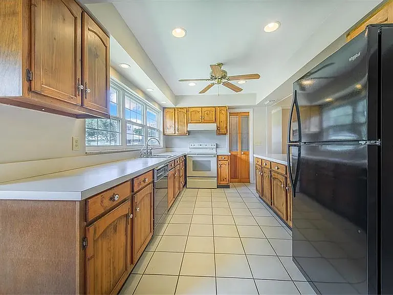 4854 E Hinson Ave — Photo 9