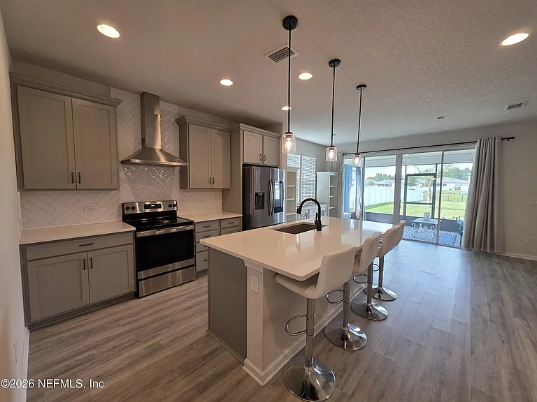 4537 Pine Ridge Pkwy — Photo 2