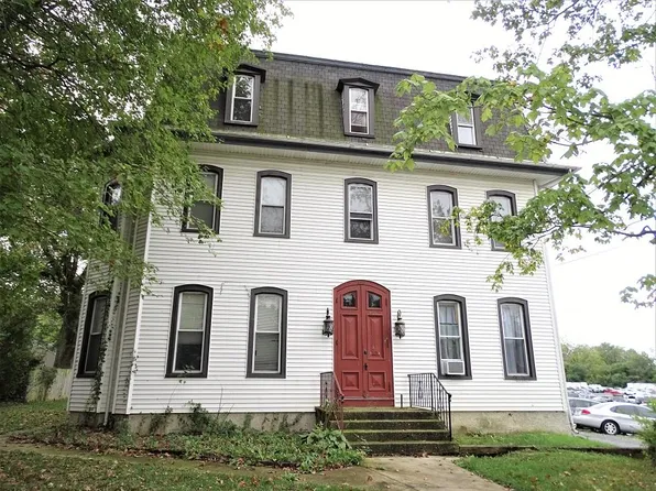 400 S Main St APT 3, Manheim, PA 17545