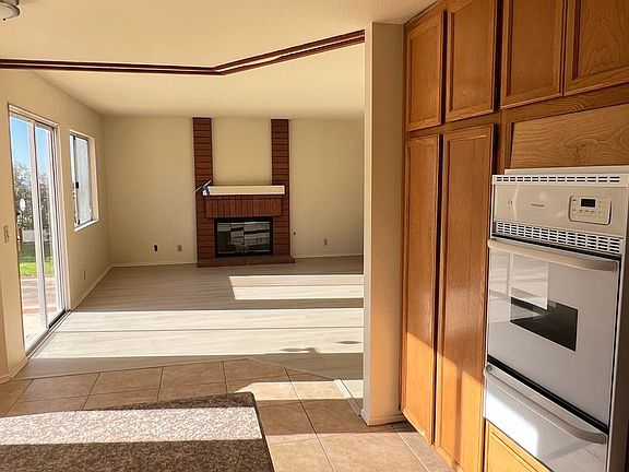 4th image of 23820 Gold Rush Dr