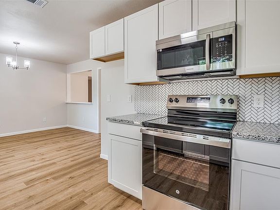 2nd image of 119 Halifax Dr #119