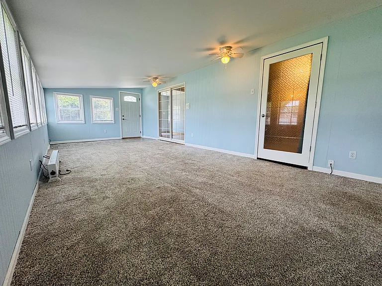 326 Brown Ct — Photo 23