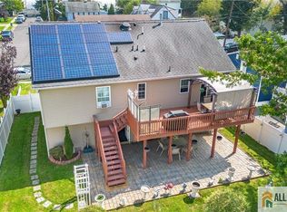 15 N 3rd Ave, Manville, NJ