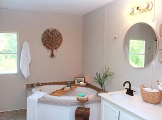 319 Highland Acres Ln, Moncks Corner, SC 29461