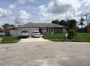 2896 Via Vellaria, Lake Worth, FL 33461