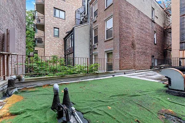 Rented by REAL New York | media 12