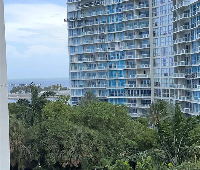 2333 Brickell Ave #614 — Photo 38