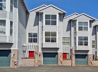 15764 SW Flagstone Dr, Beaverton, OR 97007