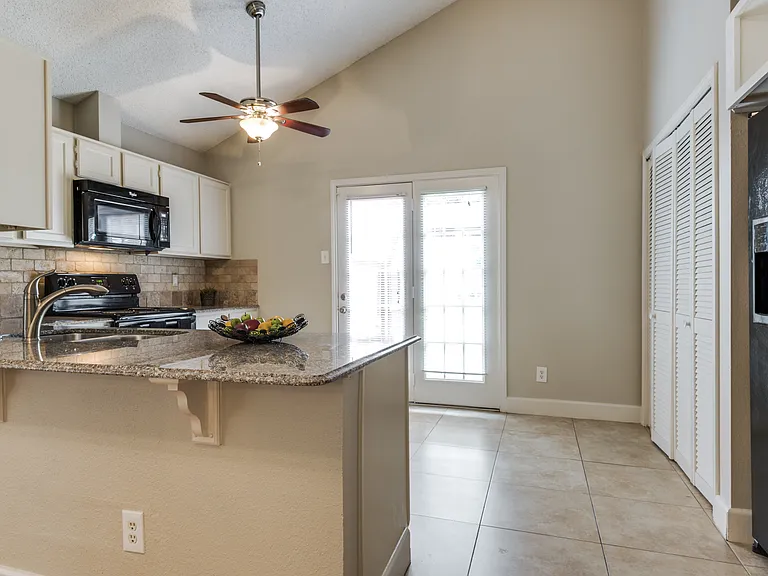1461 Javelin Way — Photo 3