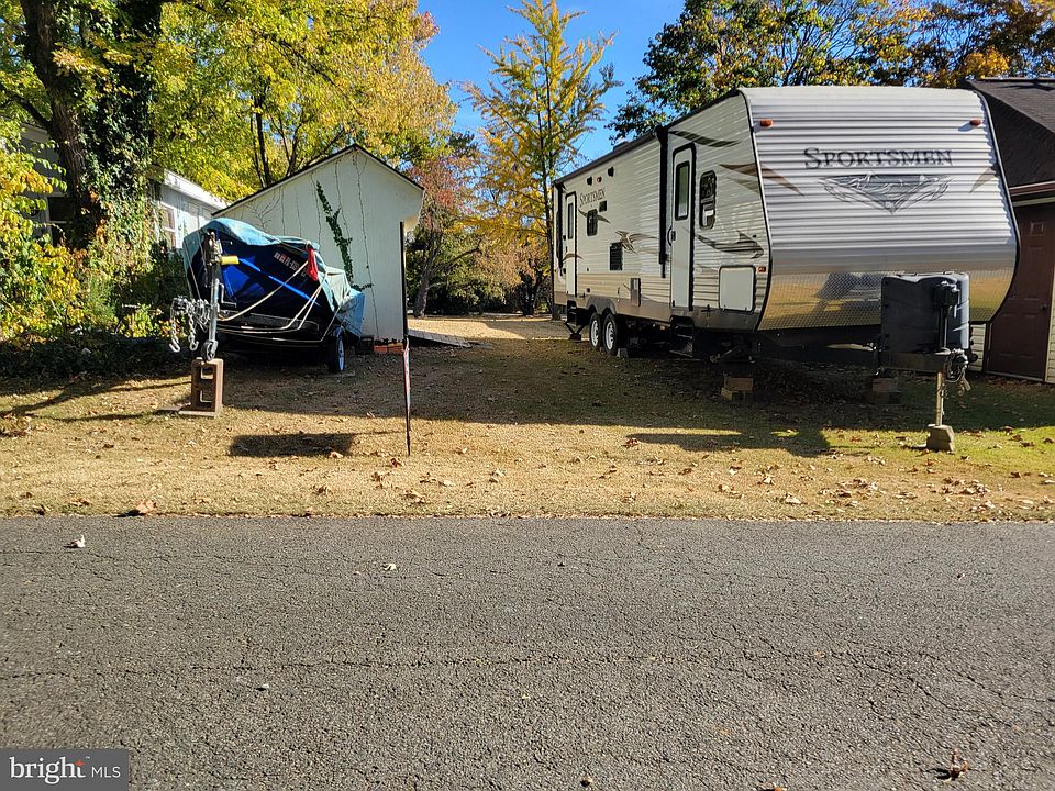 2nd image of 241 Little Beaver Ln #1