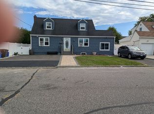 1233 12th St, West Babylon, NY 11704
