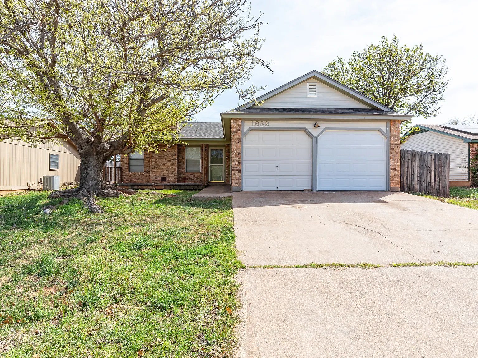 3 bed, 1196 sqft, $4,000 — Photo 3