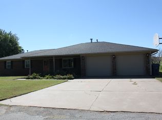 360 Weichel, Colony, OK 73021