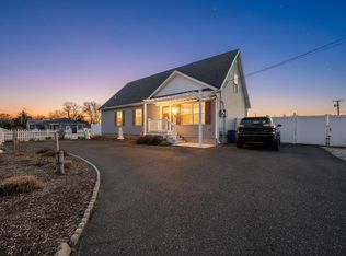 720 Town Bank Rd N, Cape May, NJ 08204