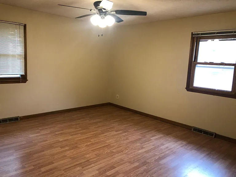 2799 W Buena Vista St — Photo 17