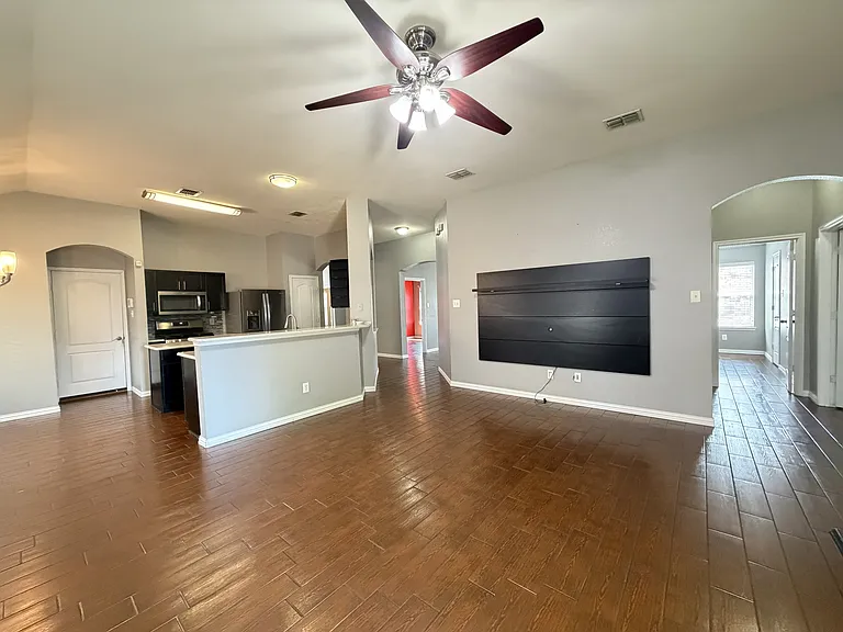 625 Tabasco Trl — Photo 11
