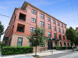 350 7th St APT 2E, Hoboken, NJ 07030