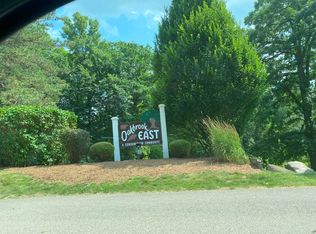 1462 Oakbrook E, Rochester, MI 48307