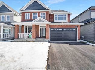 696 Moonflower Cres, Ottawa, ON K1T 0S3