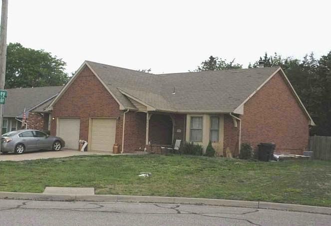 1st image of 9432 E Longlake St