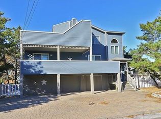 2 Arts Ln, Beach Haven, NJ 08008