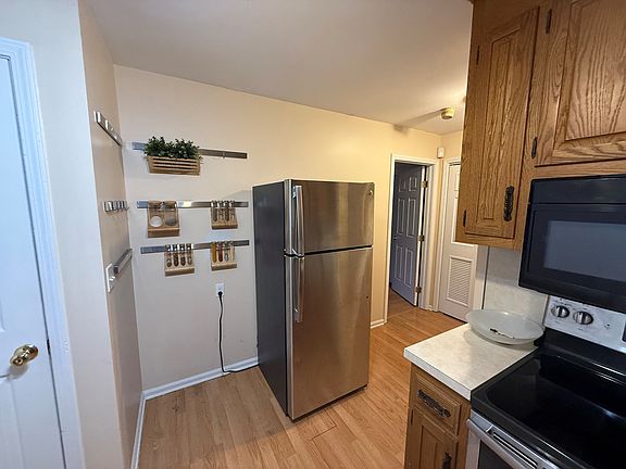 4th image of 462 Glendale Ave Unit 24