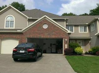 121 Ambleside Way, Amherst, OH 44001