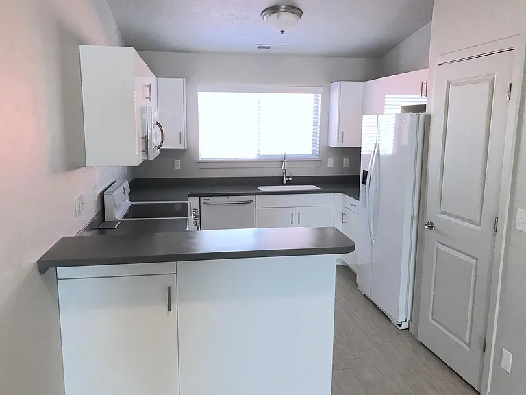 1004 N 1090 W #403 — Photo 8