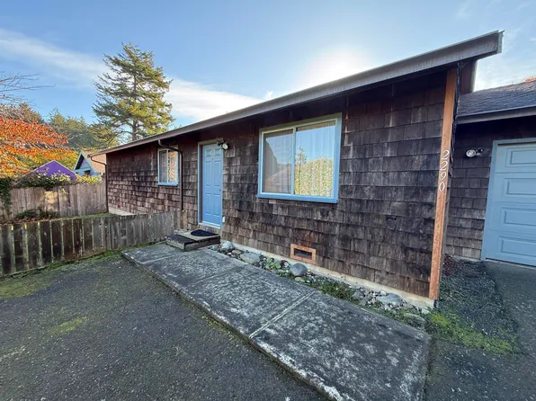 2288 1st St, McKinleyville, CA 95519