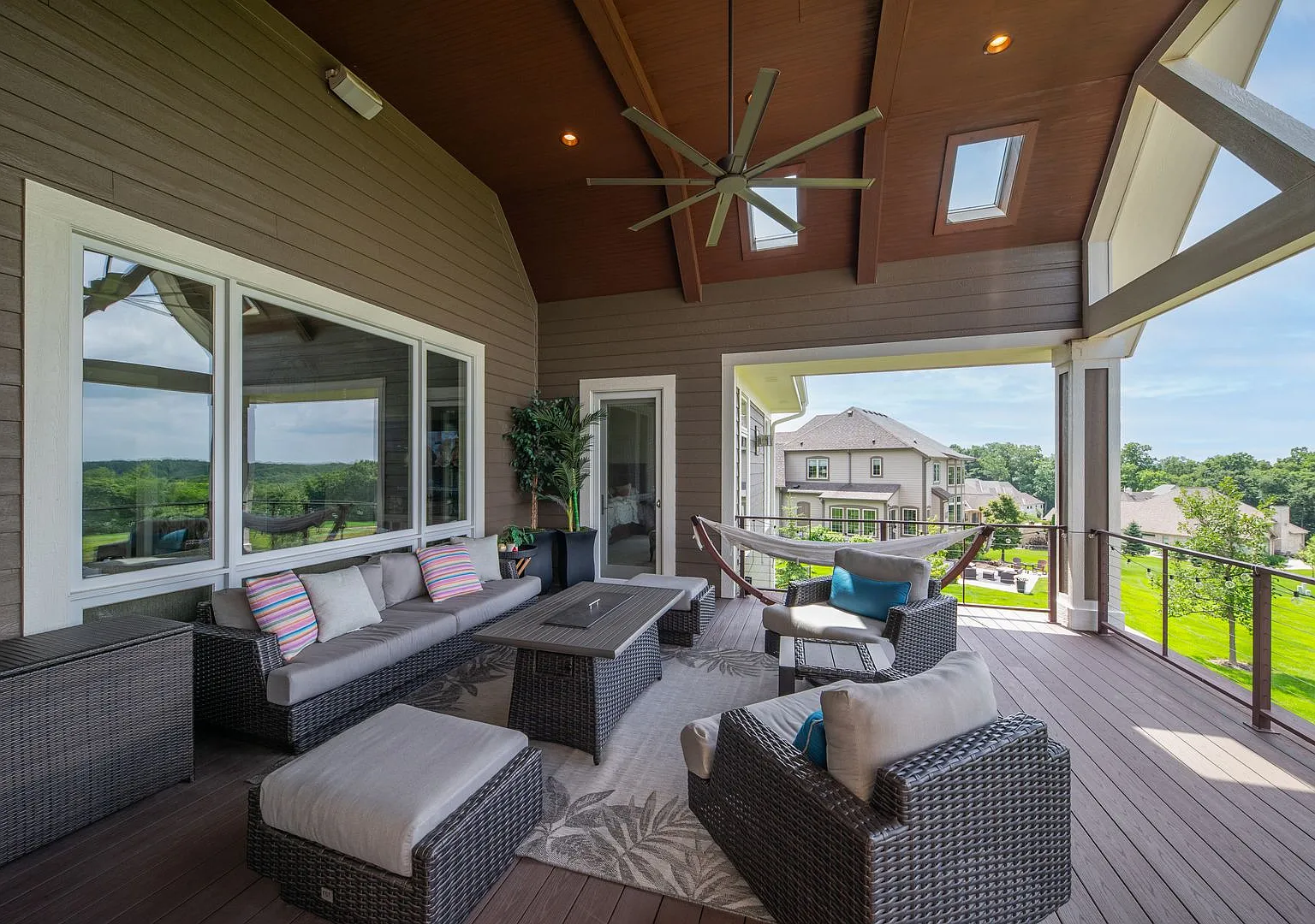 Luxury Executive Rental with Incredible Covered Outdoor Living Space & Resort-Style Amenities — Photo 4