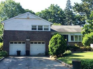 19946 Keno Ave, Hollis, NY 11423