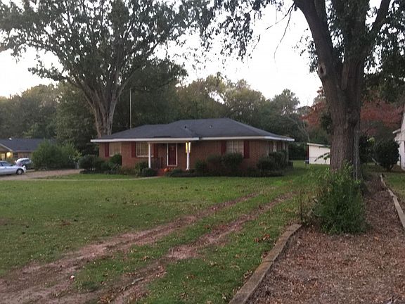 3rd image of 4217 Camellia Dr