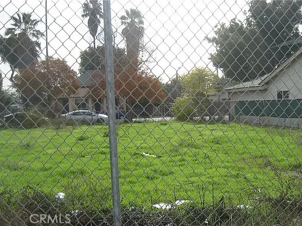 543 W Center St, Pomona, CA 91768