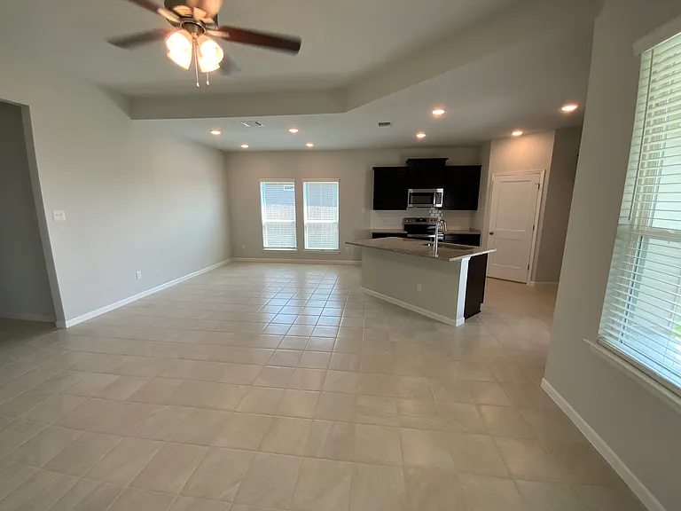 1905 Westphalia Dr — Photo 11