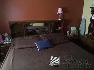 5th image of 587 E Lakin Dr