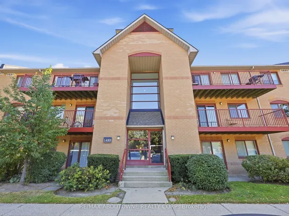 1480 Pilgrims Way #1611, Oakville, ON L6M 3G7