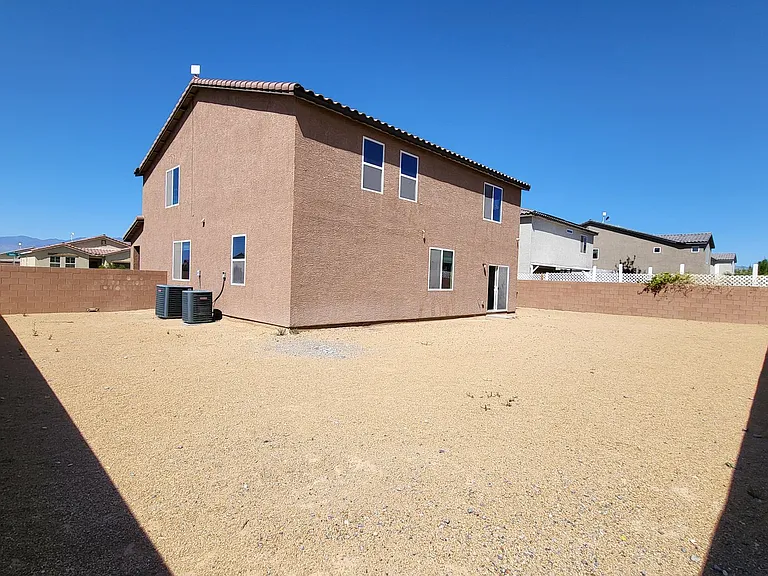 3807 E Summit Ave — Photo 63
