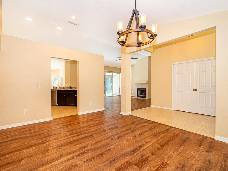 7709 Apple Tree Cir — Photo 29