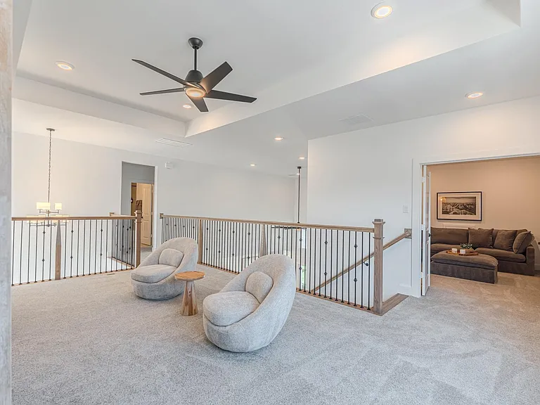 7142 Carriage Light Dr — Photo 38
