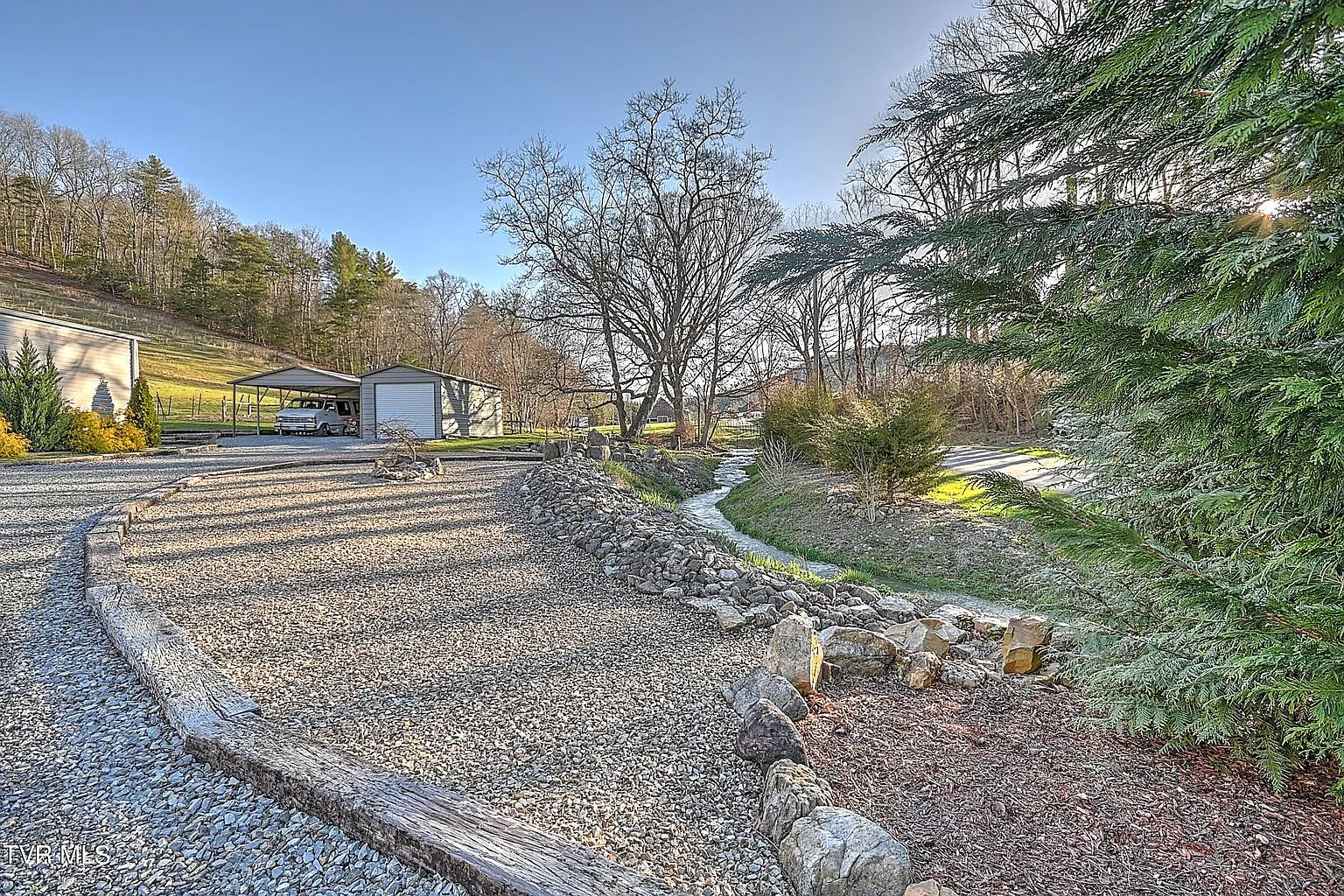 3 bed, 1600 sqft, $1,400 — Photo 4