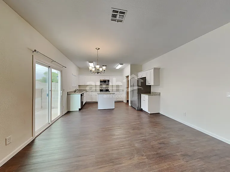 1212 E Desert Rose Trl — Photo 5