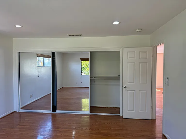 522 Washington St — Photo 9