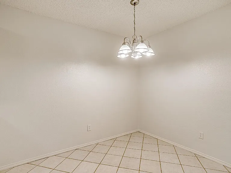 10265 Aurora Dr — Photo 5