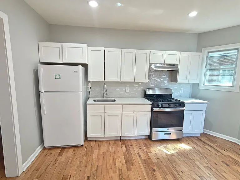 738 Clinton Ave #2A — Photo 10