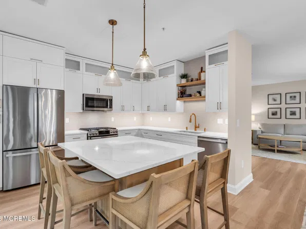 589 St Andrews Place, Manalapan, NJ 07726